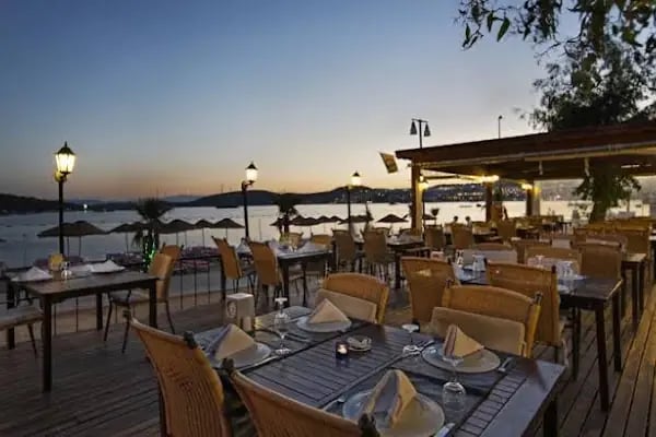 Cesars Beach Club - Resim 3