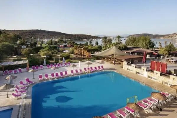 Cesars Beach Club - Resim 2