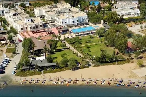 Cesars Beach Club - Resim 9