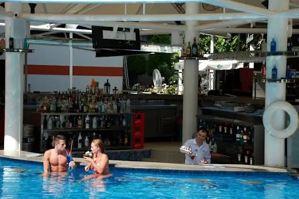 Club Paradiso Hotel & Resort - Resim 6