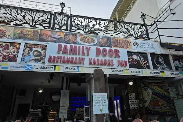 FAMİLY DOOR KARAOKE FUN PUB - Resim 9