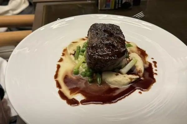 Osman's Place Pestaurant - Resim 5
