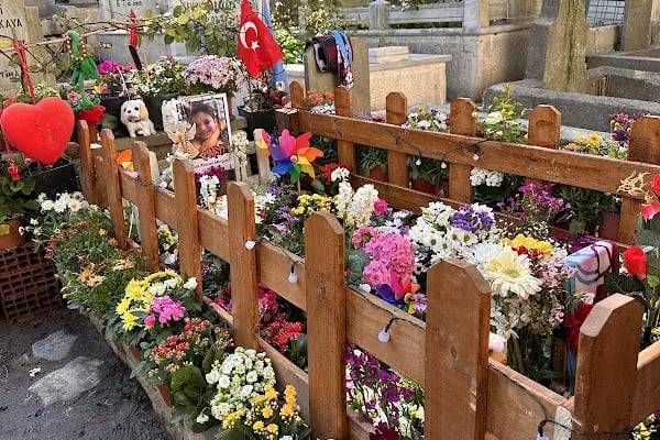 Merter Mezarlığı - Resim 9