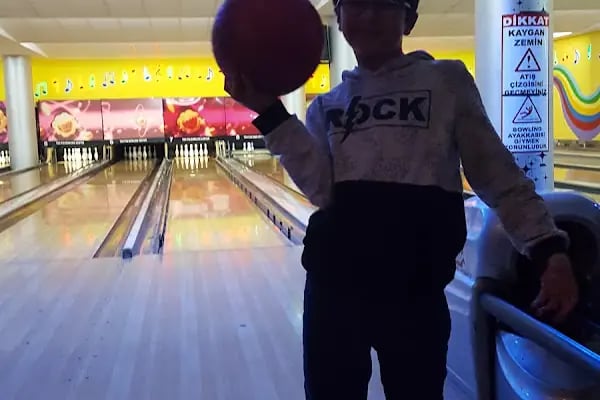 Tenpin Bowling Center - Resim 18