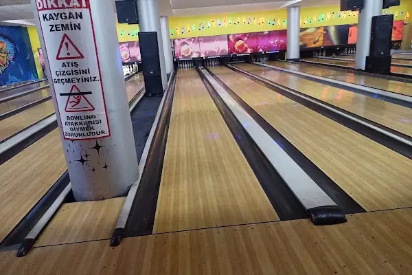 Tenpin Bowling Center - Resim 17