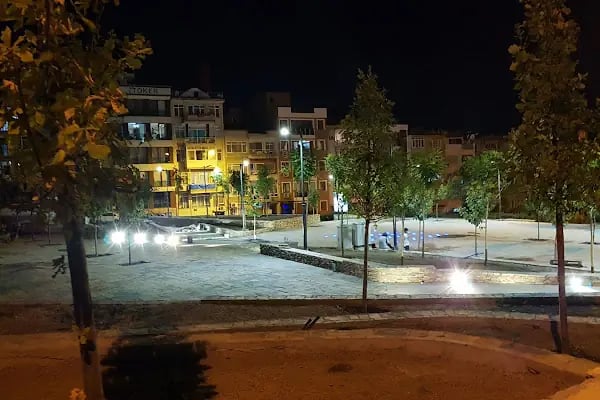İzmir Büyükşehir Belediyesi M. Yüce Sonkurt Parkı - Resim 20
