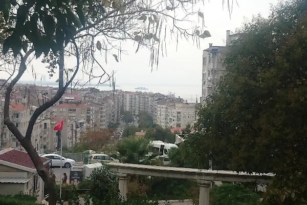 İzmir Büyükşehir Belediyesi M. Yüce Sonkurt Parkı - Resim 8