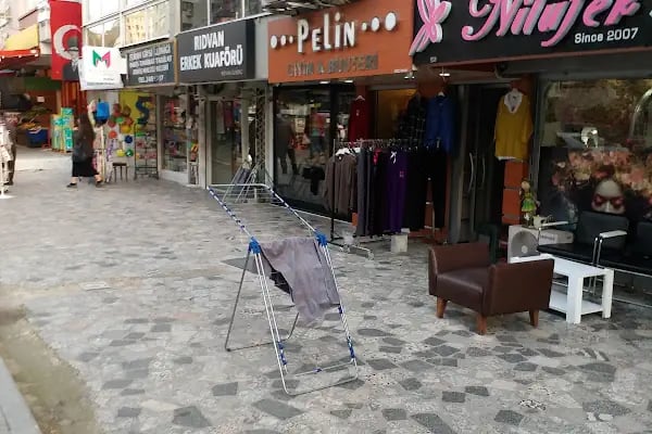Santora Erkek Kuaförü İzmir’in En İyi Erkek Kuaförü - Resim 3