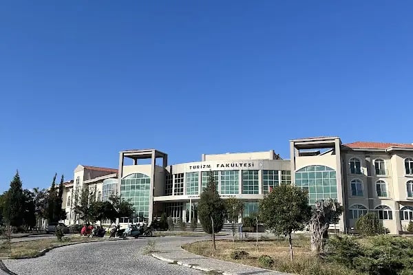 Dokuz Eylül Üniversitesi Turizm Fakültesi - Uygulamalı Bilimler Yüksekokulu - Resim 8