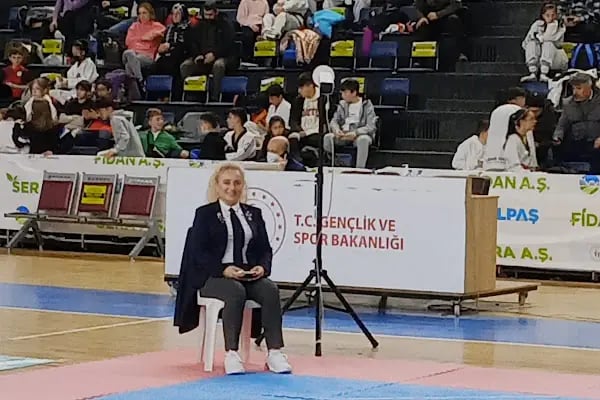 Metehan Başar Spor Salonu - Resim 9