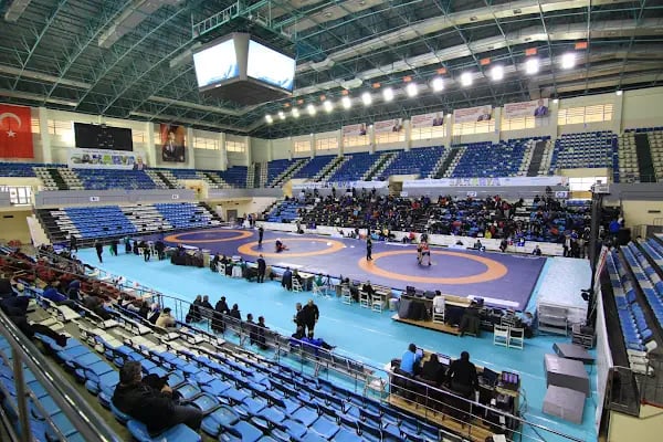 Metehan Başar Spor Salonu - Resim 2