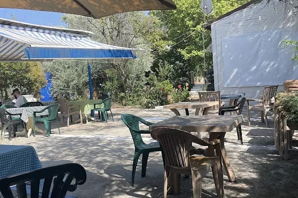 Burgazadası Aya Nikola Çay Bahçesi - Resim 2
