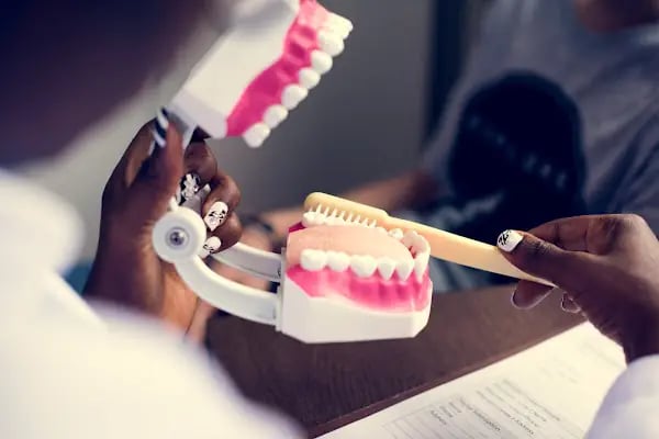 Özel Dent Balgat Ağız Ve Diş Sağlığı Polikliniği - Resim 18