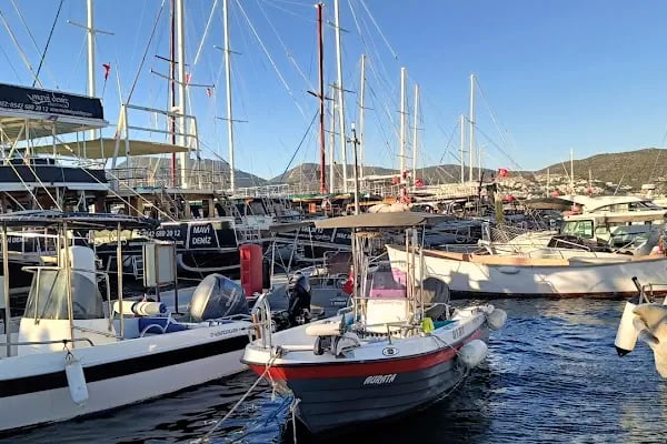 Mavi Deniz Yachting Marina - Resim 20