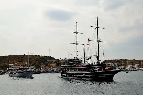 Mavi Deniz Yachting Marina - Resim 15
