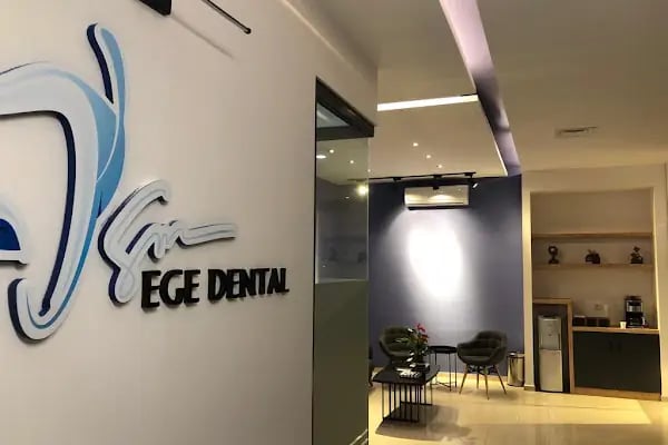 Sm Ege Dental Ağız ve Diş Sağlığı Polikliniği - Resim 2