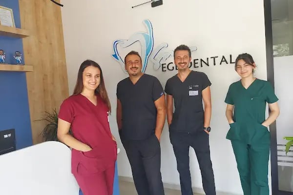 Sm Ege Dental Ağız ve Diş Sağlığı Polikliniği - Resim 9