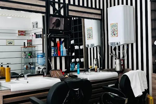 Baran Şimay Hair Artist Berber - Resim 15