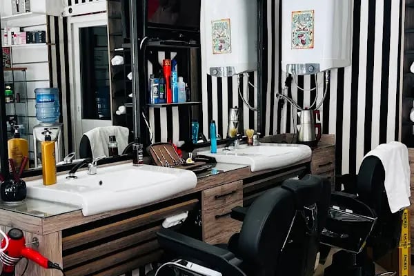 Baran Şimay Hair Artist Berber - Resim 16