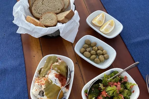 Tuğra Restaurant &amp; Cafe - Resim 17