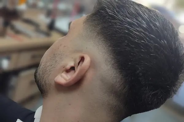 YUK Barber &amp; Hair Designer - Resim 5