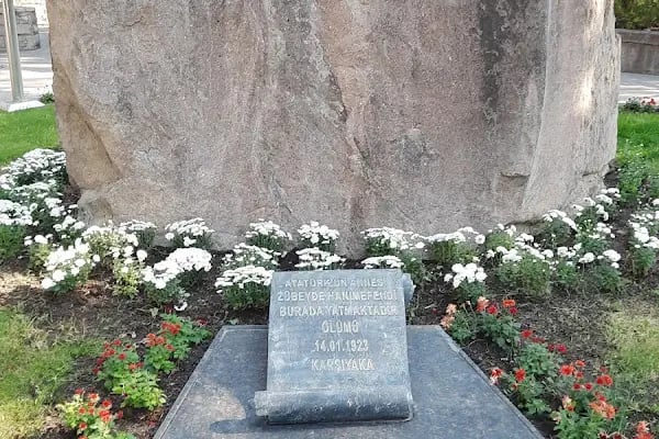 İzmir - Karşıyaka Zübeyde Hanım Tenis Eğitim Merkezi - Resim 7