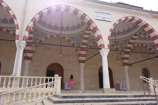 Zeynel Abidin Üçgül Cami - Resim 8