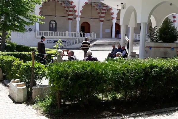 Zeynel Abidin Üçgül Cami - Resim 10