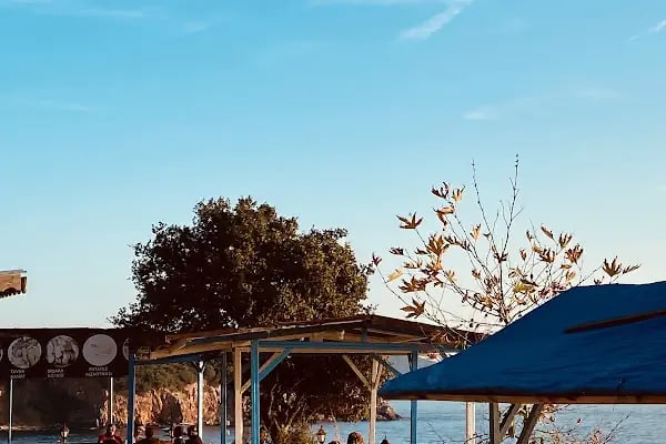 BÜYÜKADA MAVİ RESTAURANT & BUTİK OTEL - Resim 11