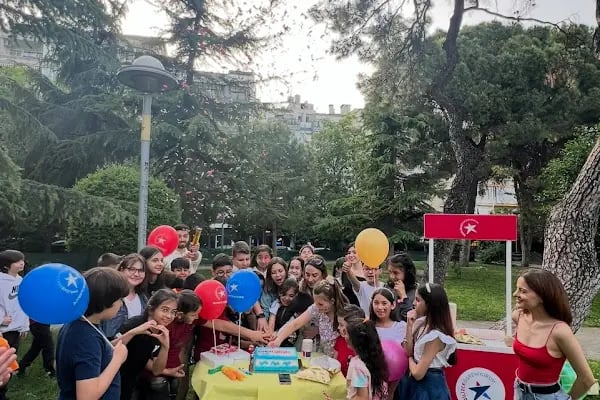 American LIFE Manisa - Resim 2