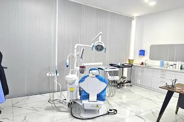 Yıldızlı Ağız Ve Diş Sağlığı Polikliniği - Resim 15