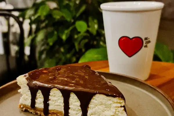Gurup Cafe &amp; Restaurant - Resim 16
