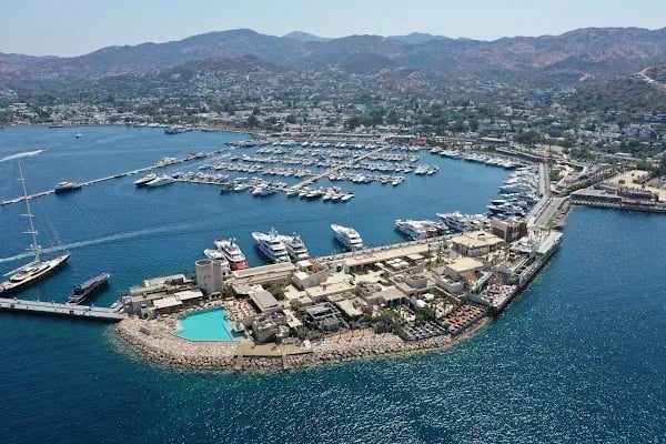 Bodrum Uçan Balon &amp; Parti Malzemeleri – Baloon Store Oasis Avm | Yalıkavak | Türkbükü | Gümüşlük | Yalıkavak Marina - Resim 2