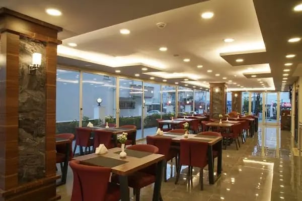 Old House Pub &amp; Butik Hotels &amp; Muratpaşa Pub &amp; Cocktail Bar - Resim 6