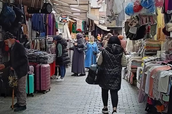Kadınlar Pazarı - Resim 16