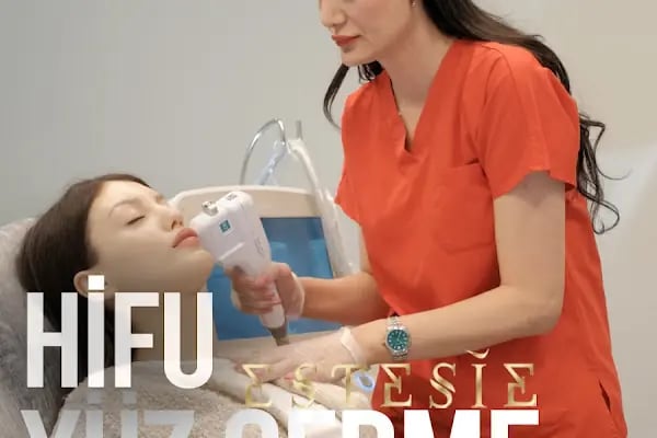 Estesie Clinic | İstanbul Medikal Estetik Merkezi Saç Ekimi Plastik Cerrahi Burun Dolgusu En iyi Naturel Botoks Klinik - Resim 11