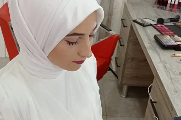 SALON RİNA KUAFOR AYŞE OK SAÇ VE TÜRBAN TASARIM (KAPAKLI ESKİ BELEDİYE MEYDANI ) AYŞE OK - Resim 19
