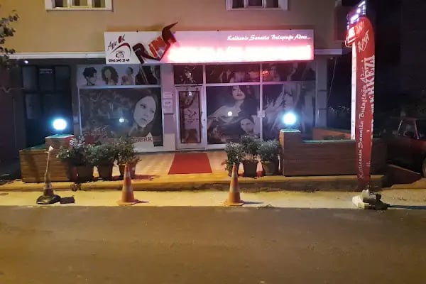 SALON RİNA KUAFOR AYŞE OK SAÇ VE TÜRBAN TASARIM (KAPAKLI ESKİ BELEDİYE MEYDANI ) AYŞE OK - Resim 14