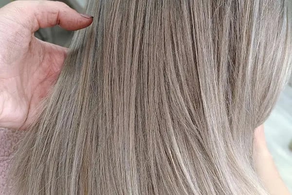 SALON RİNA KUAFOR AYŞE OK SAÇ VE TÜRBAN TASARIM (KAPAKLI ESKİ BELEDİYE MEYDANI ) AYŞE OK - Resim 3