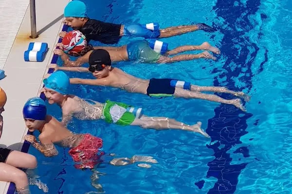 Bursa Büyükşehir Belediyesi Gençlik ve spor Hizmetleri Dairesi Başkanlığı Fethiye Yüzme Havuzu - Resim 17