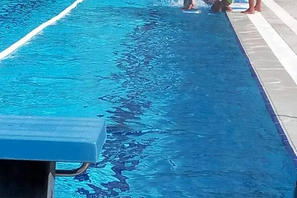 Bursa Büyükşehir Belediyesi Gençlik ve spor Hizmetleri Dairesi Başkanlığı Fethiye Yüzme Havuzu - Resim 3