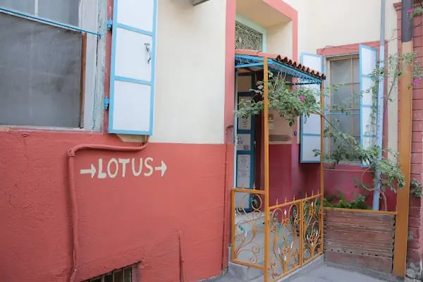 Lotus Garden Hostel - Resim 7