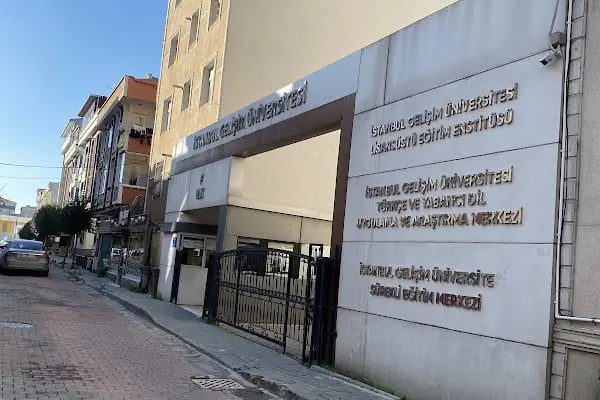 İSTANBUL GELİŞİM ÜNİVERSİTESİ - LİSANSÜSTÜ EĞİTİM ENSTİTÜSÜ - Resim 2