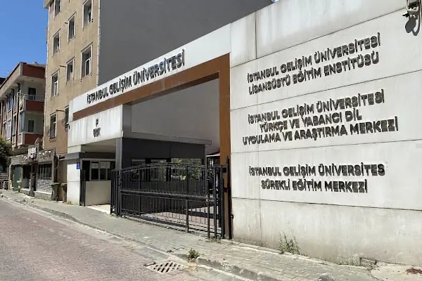 İSTANBUL GELİŞİM ÜNİVERSİTESİ - LİSANSÜSTÜ EĞİTİM ENSTİTÜSÜ - Resim 4