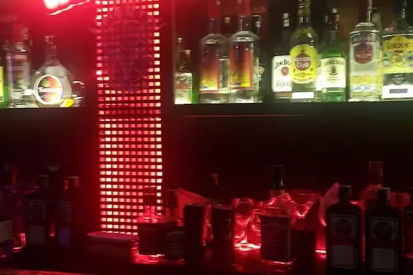 Black Pub - Resim 15