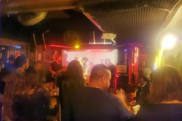 Black Pub - Resim 14