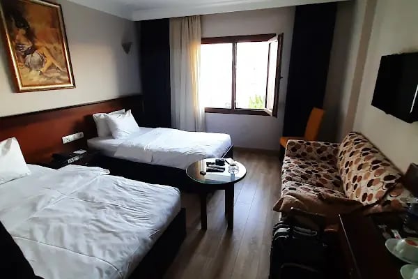 Golden Lake Hotel - Resim 19