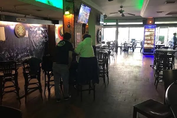 The House Pub - Resim 4