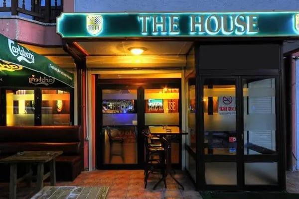 The House Pub - Resim 2