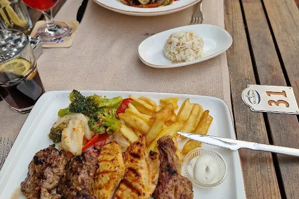 Villa Okan Restaurant - Resim 12